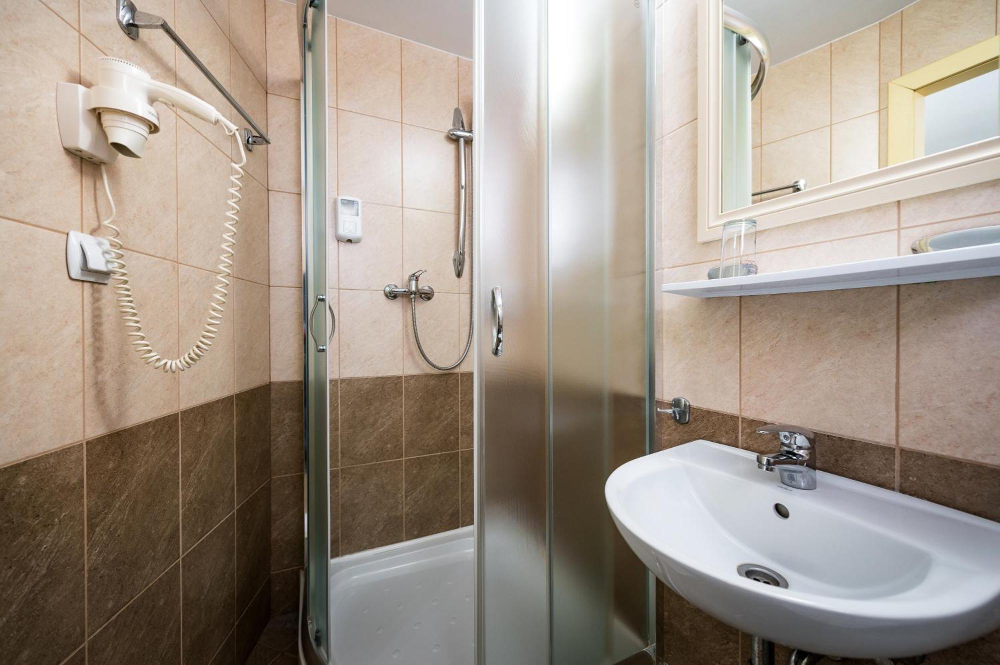 Hotel Sugas Sfântu-Gheorghe Zewnętrze zdjęcie