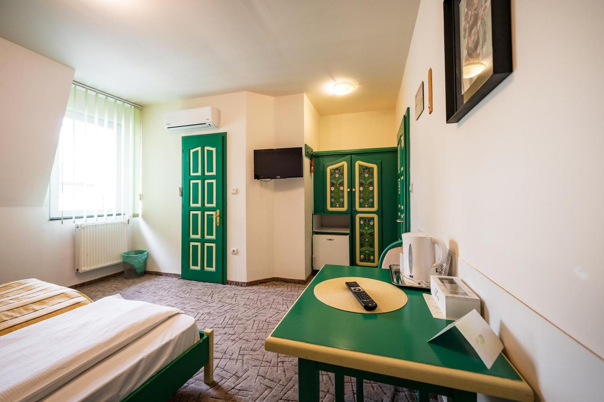 Hotel Sugas Sfântu-Gheorghe Zewnętrze zdjęcie