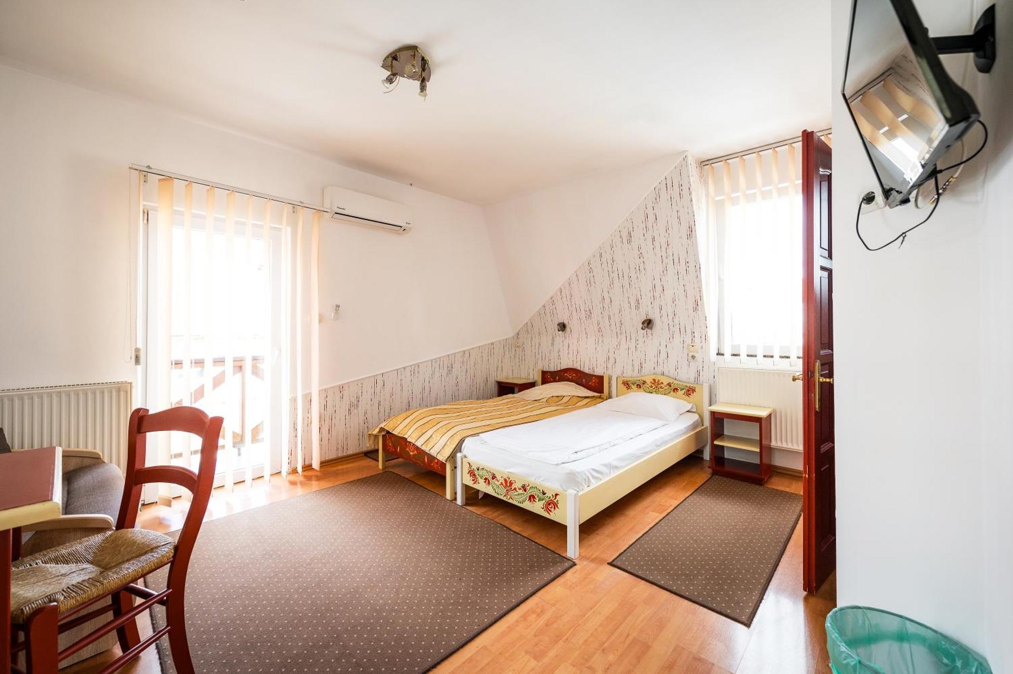 Hotel Sugas Sfântu-Gheorghe Zewnętrze zdjęcie