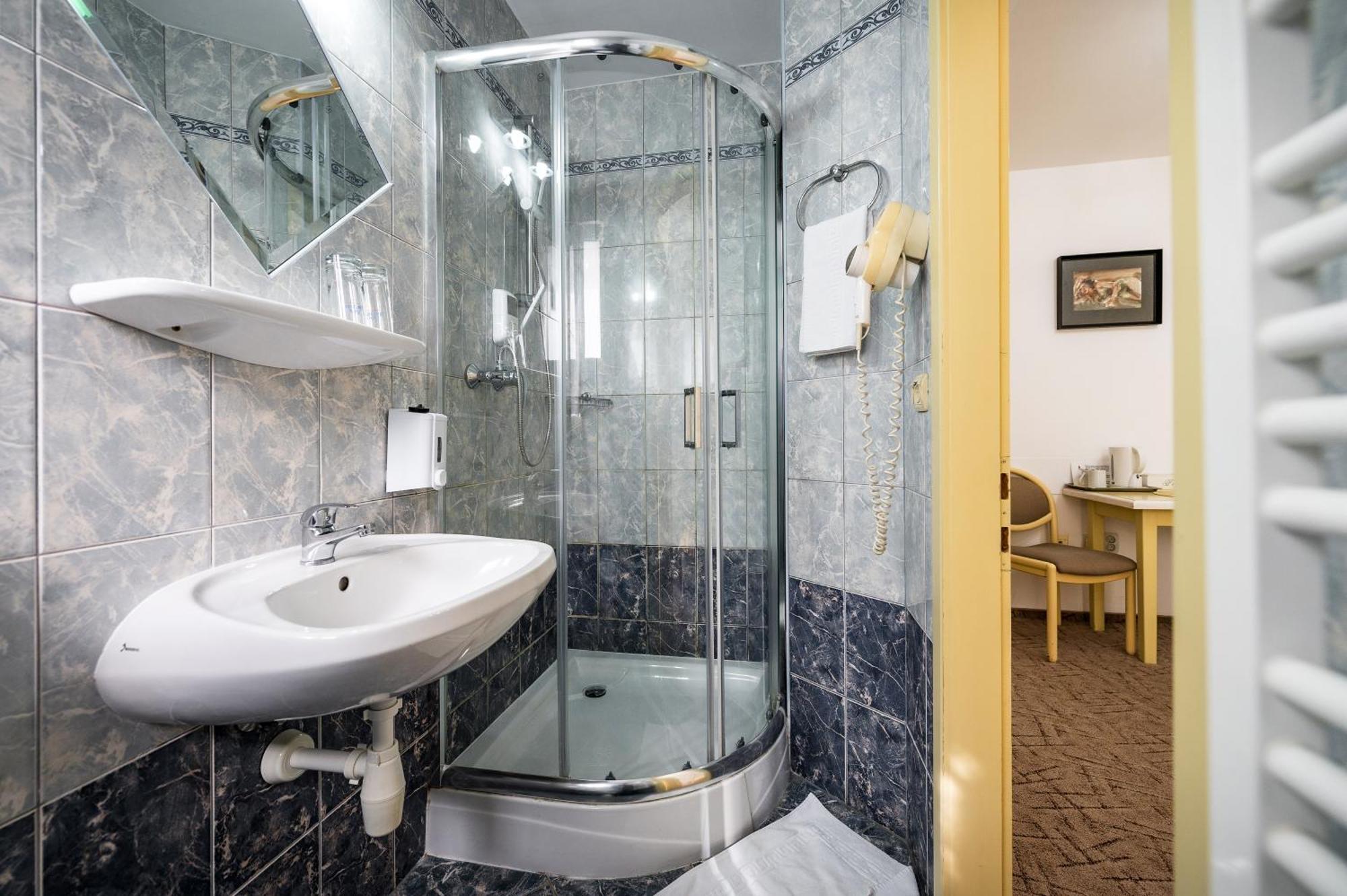 Hotel Sugas Sfântu-Gheorghe Zewnętrze zdjęcie