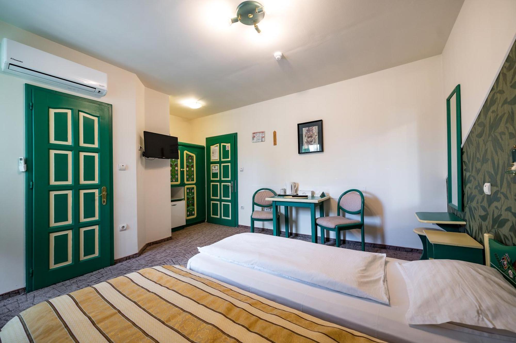 Hotel Sugas Sfântu-Gheorghe Zewnętrze zdjęcie