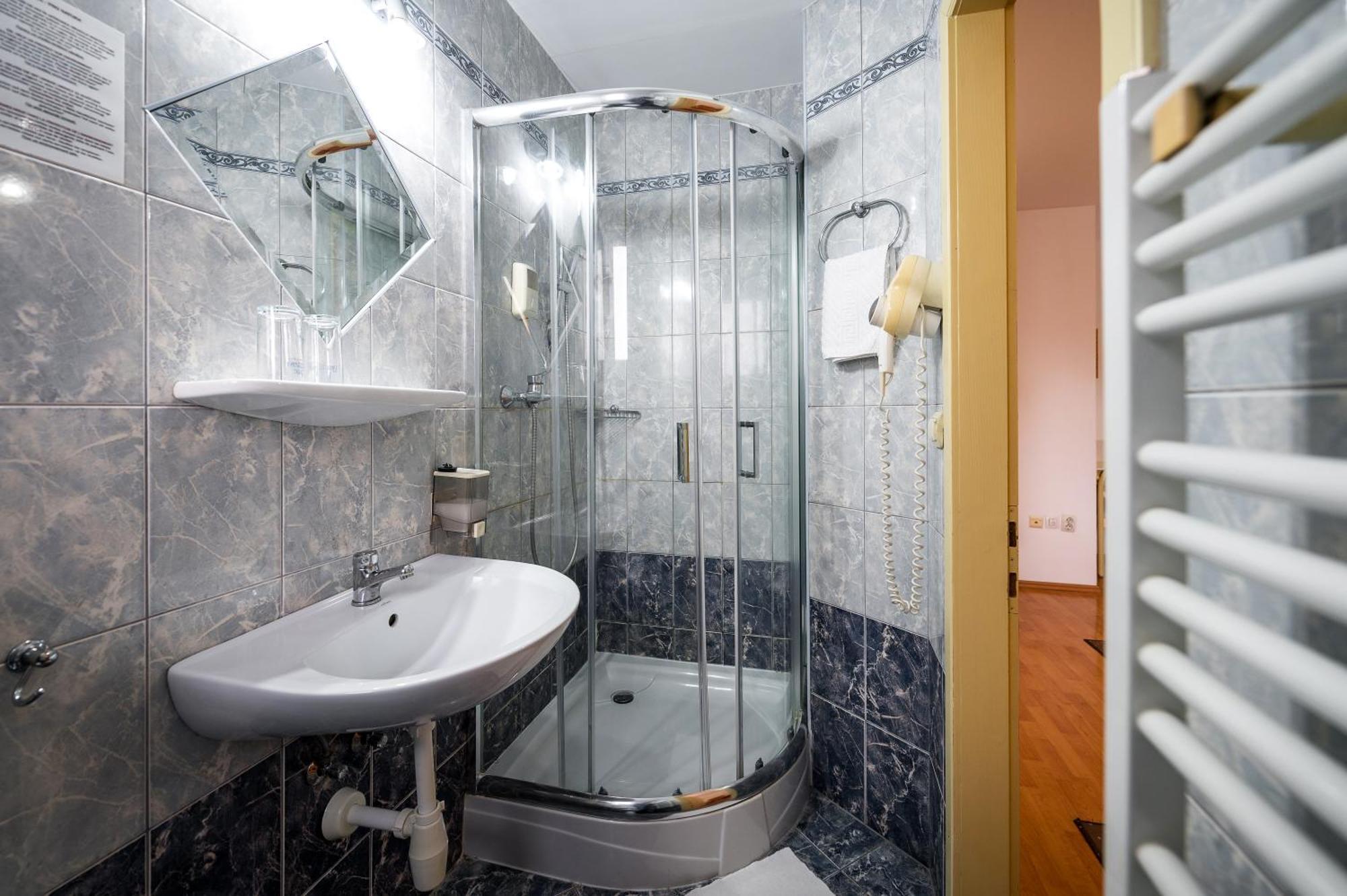 Hotel Sugas Sfântu-Gheorghe Zewnętrze zdjęcie